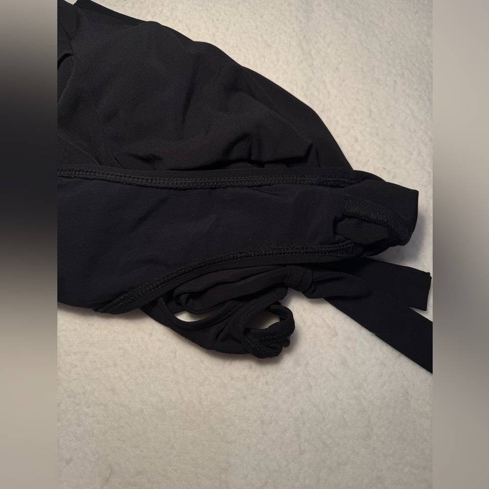 PRISTINE LIKE NEW ROBIN PICCONE AVA HIGH NECK SWIMSUIT BLACK SZ 6 - Picture 9 of 9